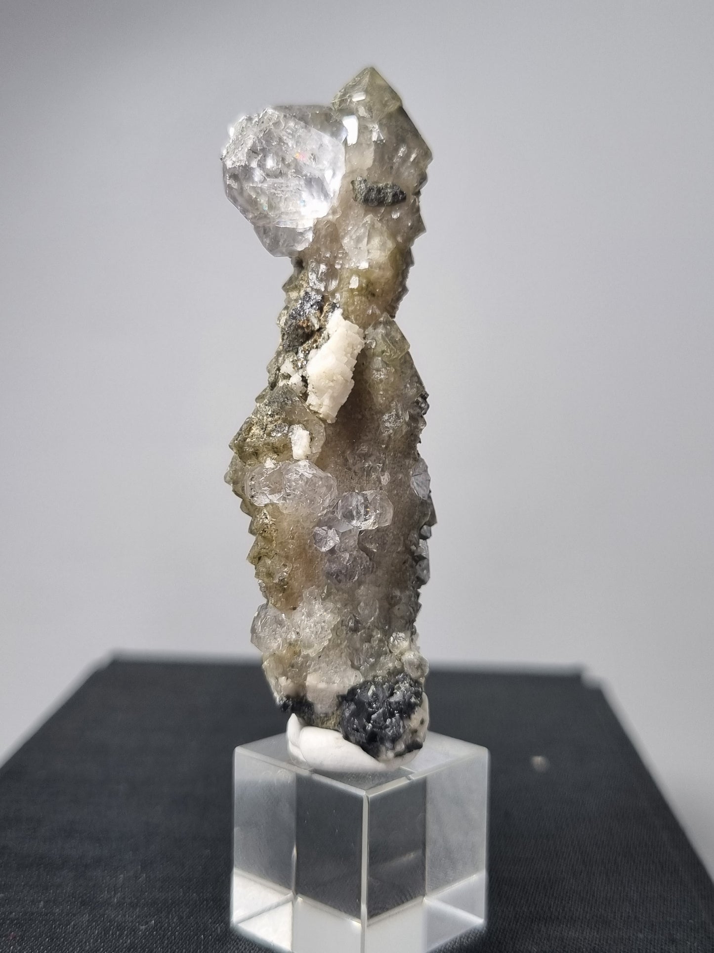 Stunning Mineral Specimen, Elestial Scepter like, Cumberland Habit Quartz with Fluorite